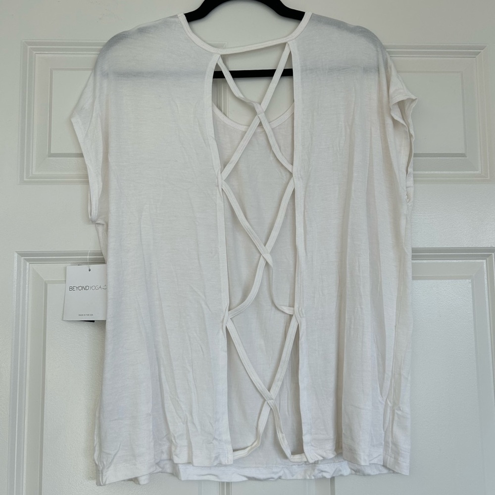 NWT Beyond Yoga cutout tee